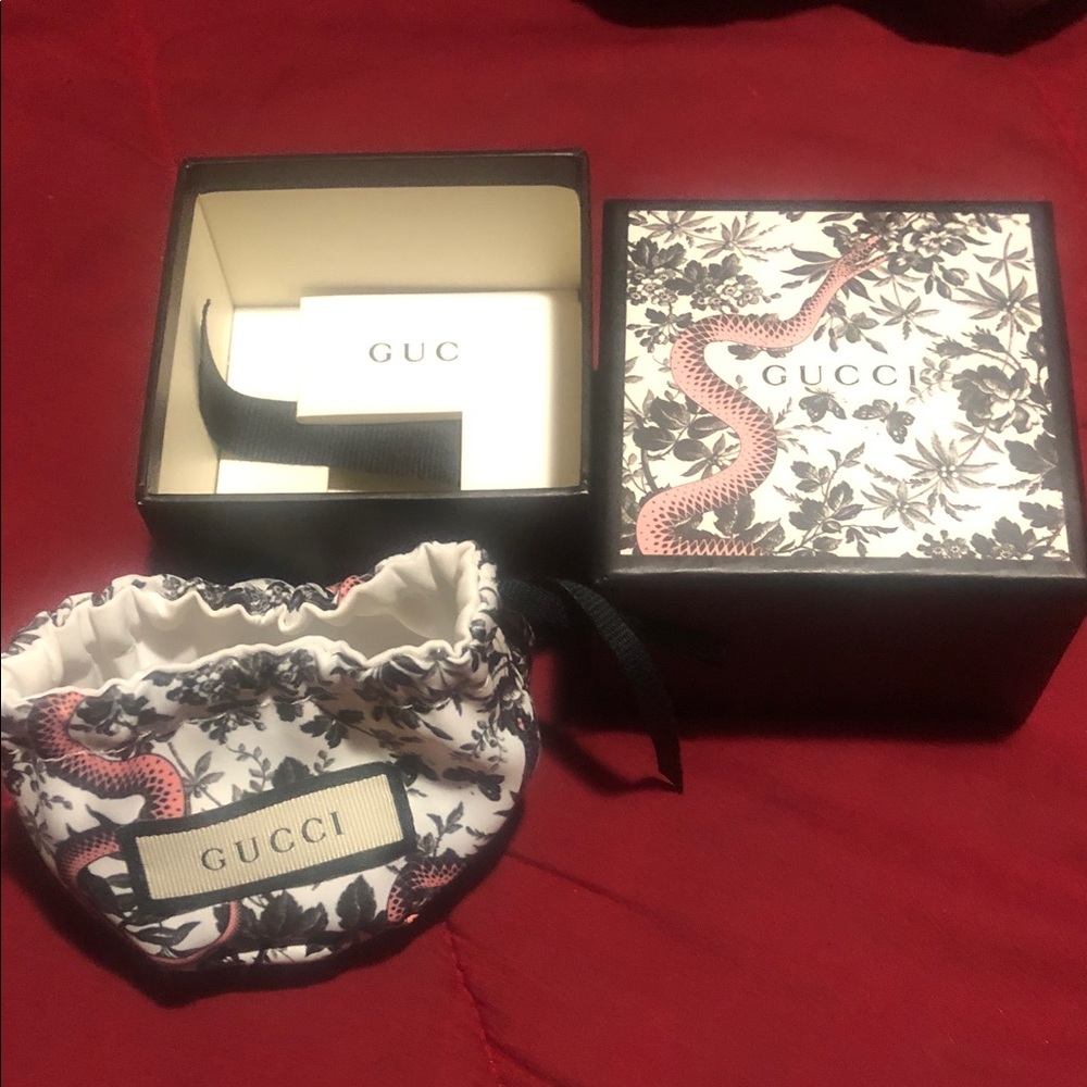 Gucci Black and White Floral Watch Accessory
